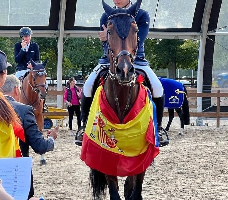 Campeonato del Mundo de Saltos de Libros Genealógicos de la WBFSH