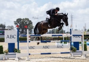 José Díaz Vecino y suplementos Equinox