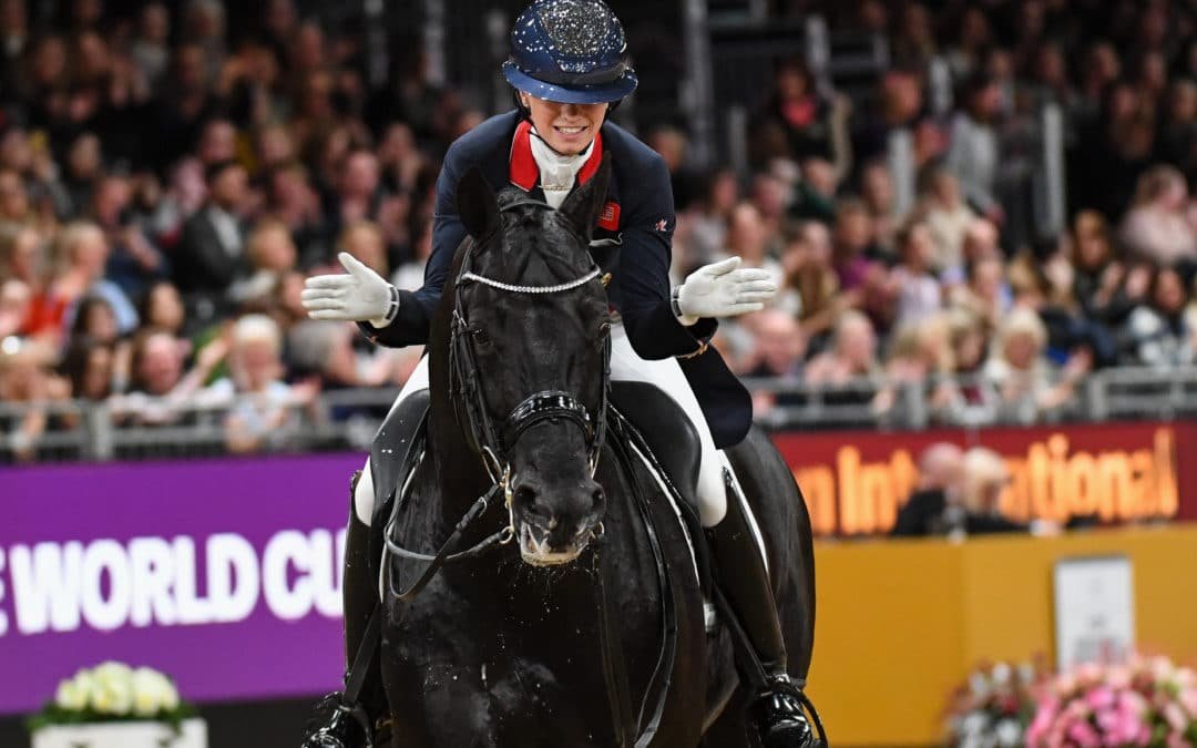 Los campeones mundiales Charlotte Fry y Glamourdale ocupan el puesto número uno en el ranking mundial de doma clásica de la FEI