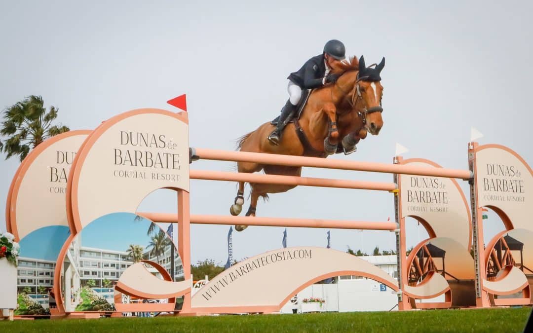 El holandés Kevin Jochems con ‘La Costa’ vence el Gran Premio Dunas de Barbate del Sunshine Tour
