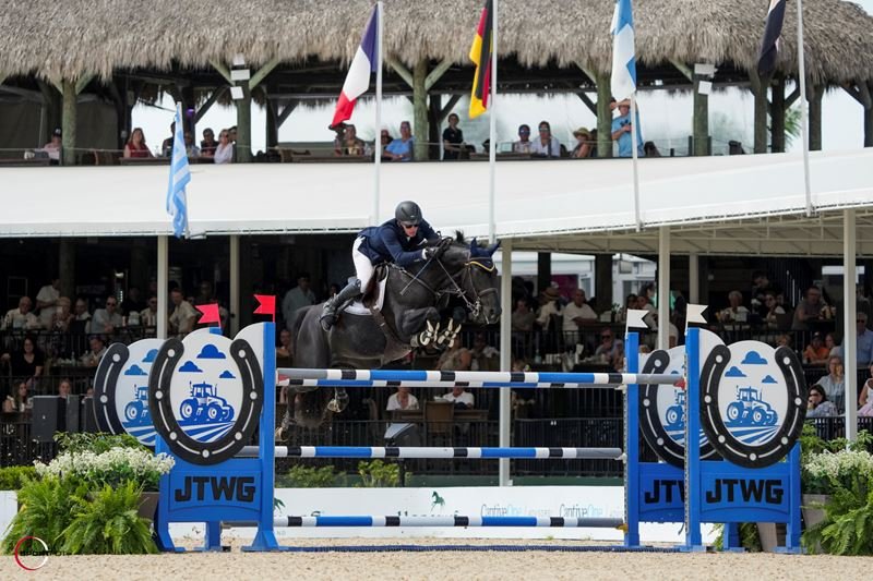 Daniel Coyle imparable en el Gran Premio Internacional CSIO4 * de Wellington