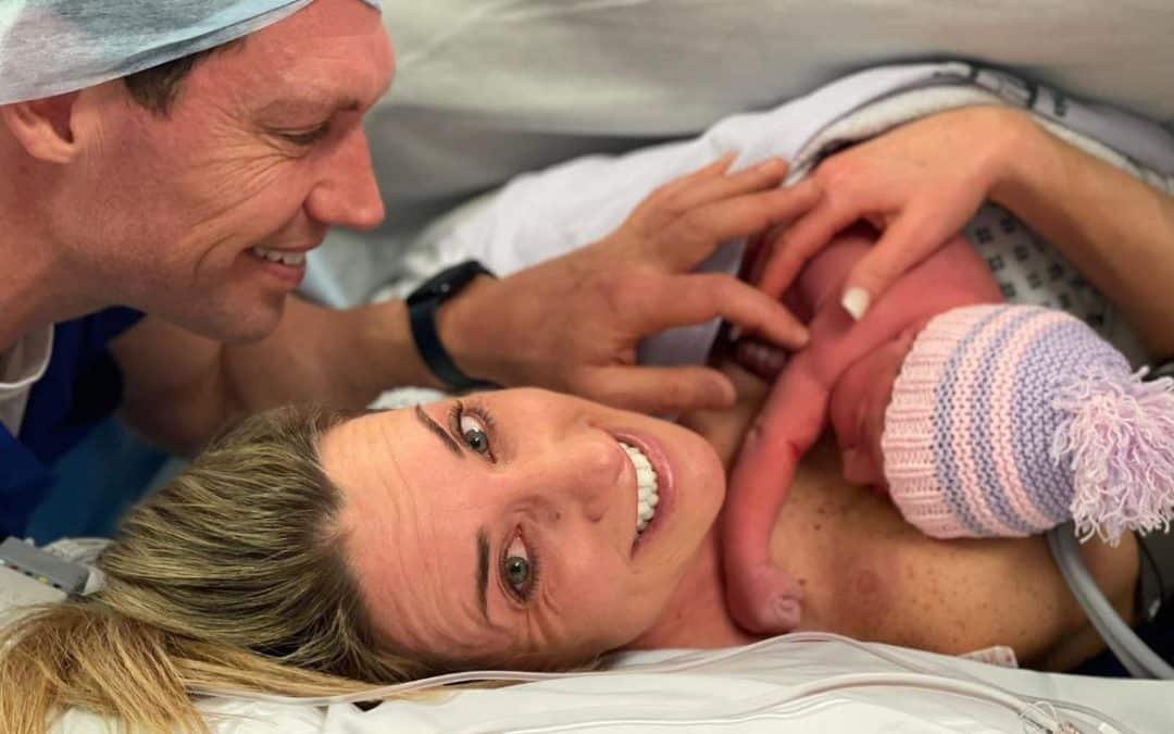Charlotte Dujardin da la bienvenida a una niña al mundo