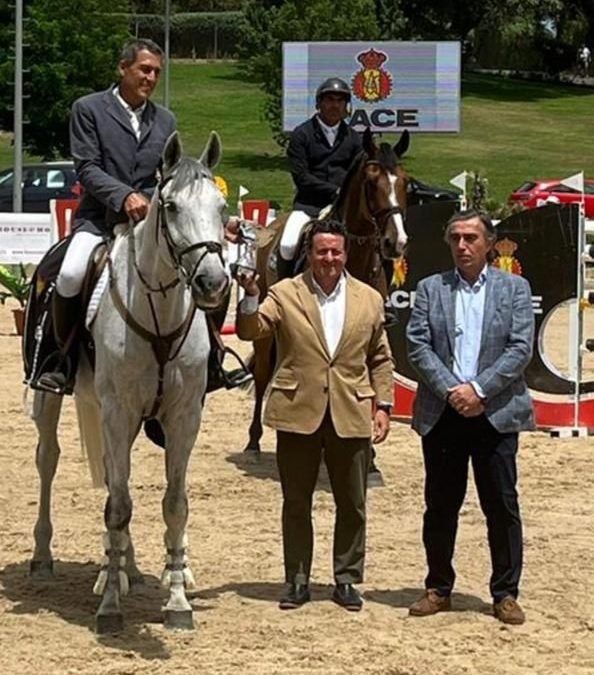 Cassilou cambia de cuadra