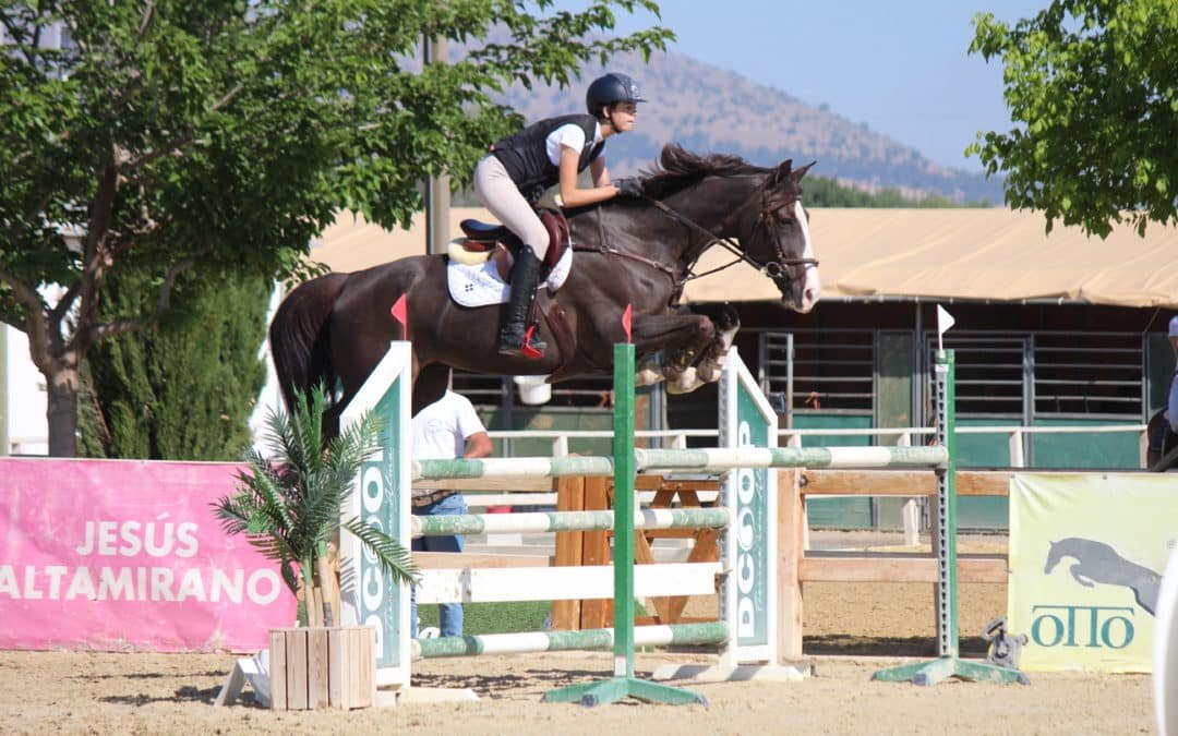 Paola Chaves y Habanero debutan en Antequera