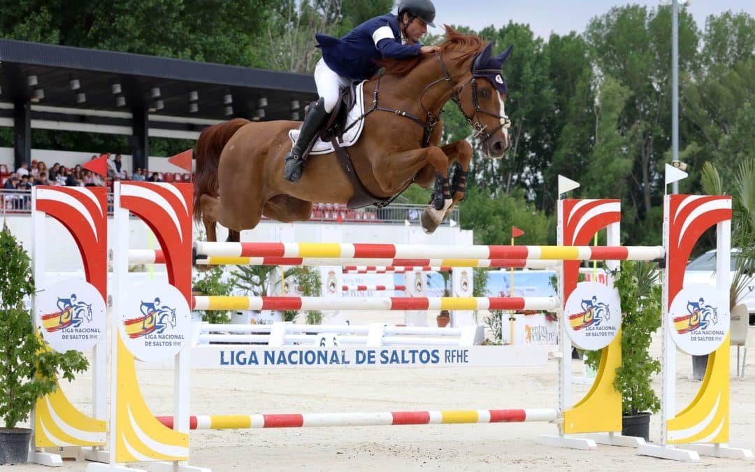 Iván Serrano y Ari González Barros ganadores en la Liga Nacional de Saltos de la RFHE de Segovia
