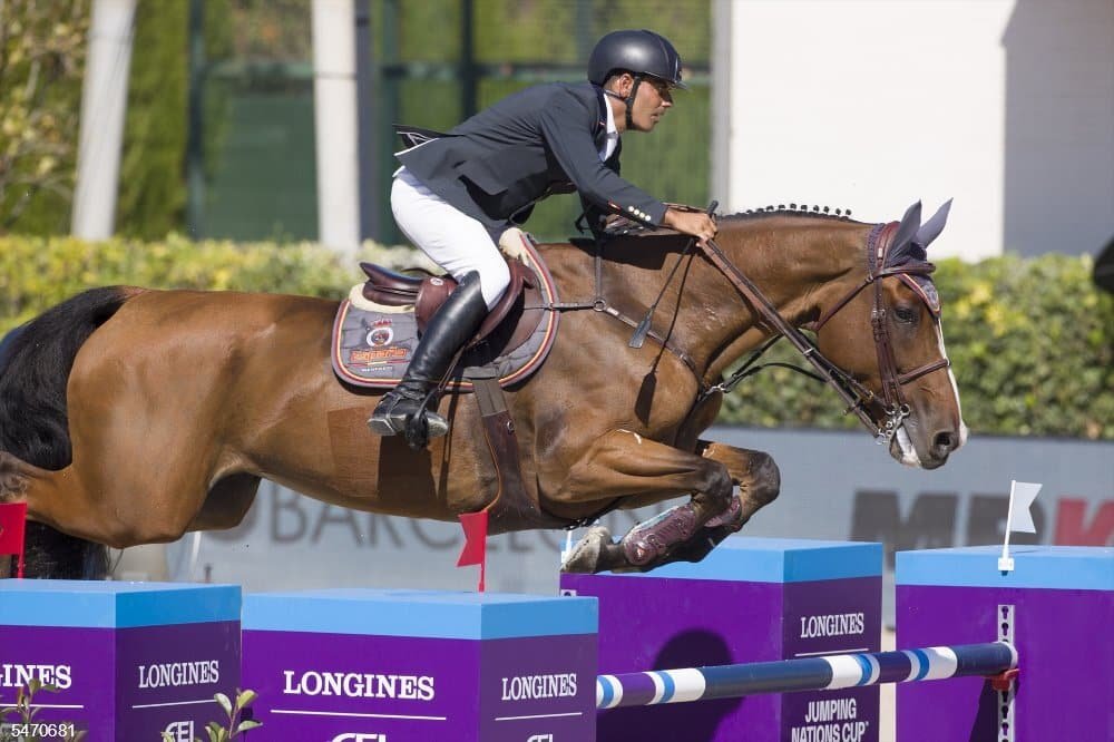 Mariano Martínez Bastida arrasa en el Gran Premio de Londres y apunta al número 1 del ranking FEI