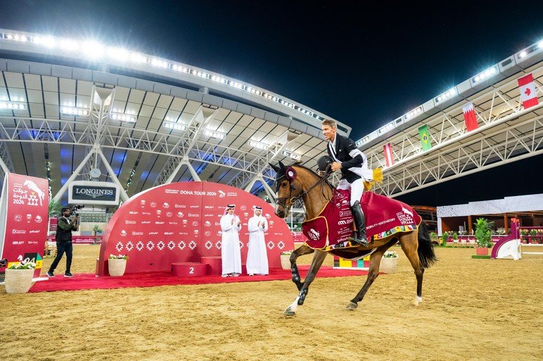Henrik von Eckermann y  Glamour Girl dominan el Gran Premio CSI4* en el Doha Tour