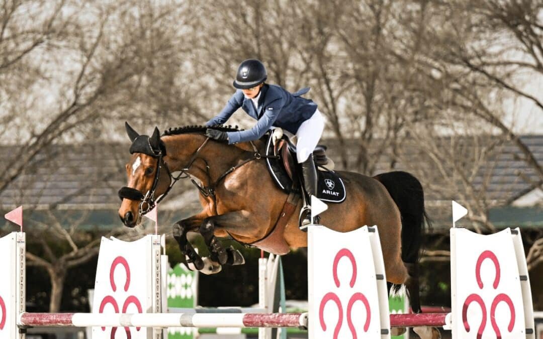 Maya de la Joya deslumbra con la chaqueta de concurso Meridian de ARIAT