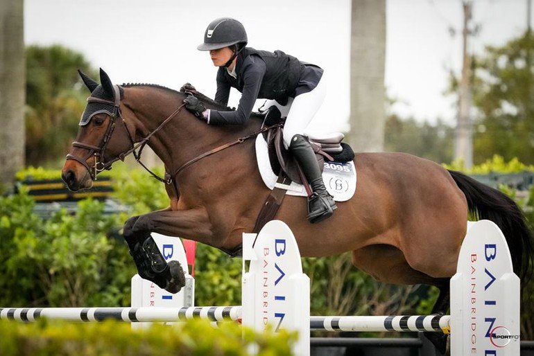 Zarina de Vidau regresa para ganar el Gran Premio Residencial Griffis CSI2* con Grace Debney