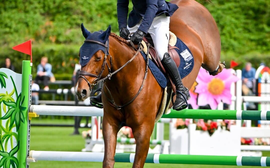 ‘HHS Mercedes’ y Molly Hugues Bravo vencen la Final de 7 años Ashford Farm