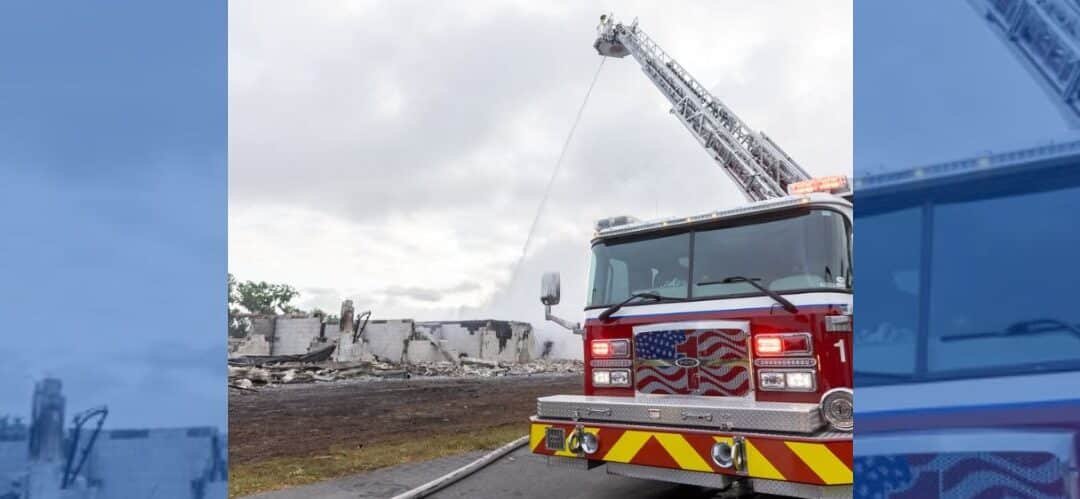 Tragedia en Florida: mueren 21 caballos en un incendio en los establos de la familia Roberts