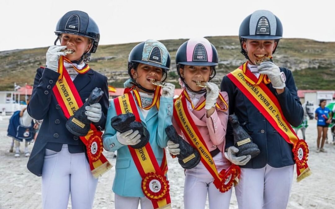 Campeones por equipos en el Campeonato de España de Doma Clásica de Ponis 2025