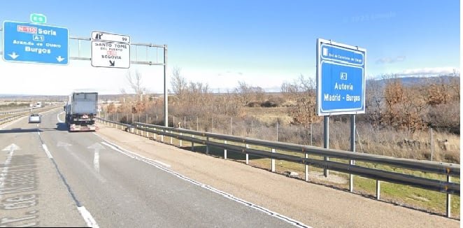 Choque contra caballos en la A-1 deja dos personas con heridas leves