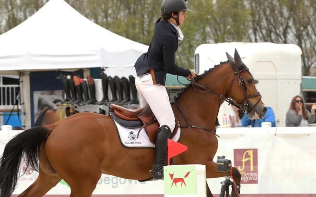 El Gran Premio del Concurso Hípico de Saltos Ciudad de Sevilla para Francisco Román Cantillana y Garou de Blondel 